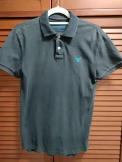 AMERICAN　EAGLEのポロシャツネイビー