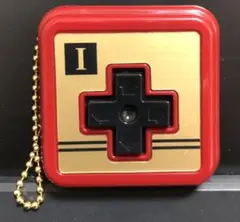Nintendo ゲームコントローラー型キーホルダー　ファミコン