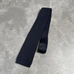 vintage basic design navy knit necktie