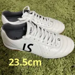 UNIVERSALE 2 IN フットサルシューズ