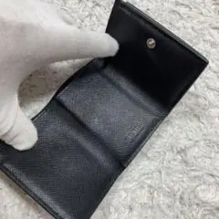 プラダ　サフィアーノ　トライアングル　財布