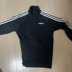 adidasトラックジャケット