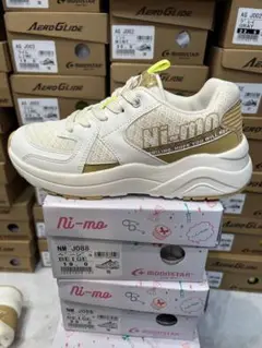 値下げ新品未使用/ムーンスター/ni-mo厚底スタイルアップスニーカー19.0