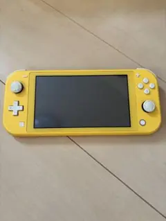 Switch Lite 本体　イエロー