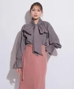 Mystrada リボン付きグレーシャツ