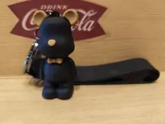 黒いクマ型キーホルダー