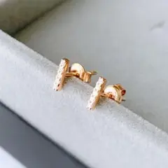a42【スワロフスキー✨】5連ダイヤ スティックピアス ピンクゴールド オフィス