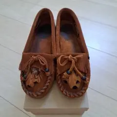 ミネトンカ ブラウン スエード モカシン 羽根付き