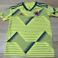 adidas コロンビア　サッカーシャツ 140