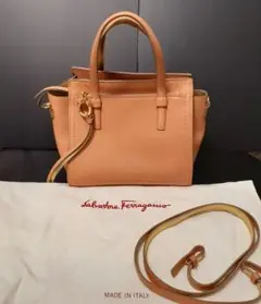 Ferragamo フェラガモ ハンドバッグ 美品 エイミー ガンチーニ