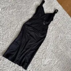 レース付き黒ノースリーブタイトワンピース