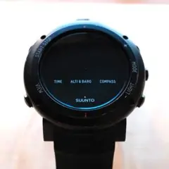 SUUNTO CORE ALU DEEP BLACK　絶版品　スント腕時計 SUUNTO Core Alu Deep Black - バロメーター付きアウトドアウォッチ