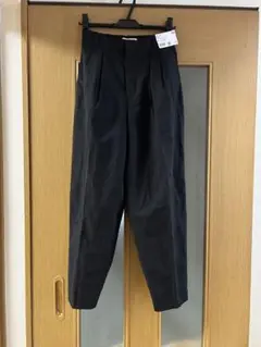 新品タグ付き　ユニクロ　コトニエ　リネンブレンドバレルレッグパンツ　S ブラック