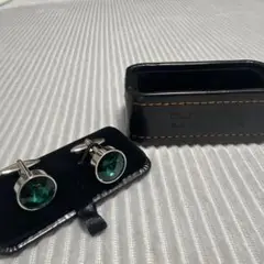 エメラルドカフス 専用ケース付き