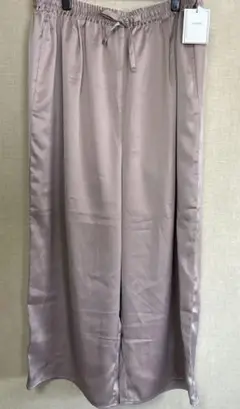 ワイドパンツ　ベージュ