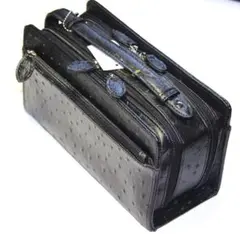■新品　送料込み■牛革オースト型押し　ダブルファスナー　BOXセカンドバッグ　黒