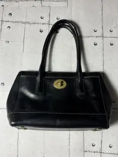 Item thumbnail for item 593ff74c-1f77-4cd6-a90a-8819f4dd4a66