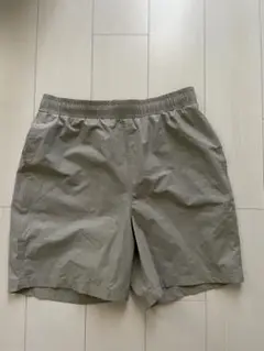 ファミマ ショートパンツM ベージュ