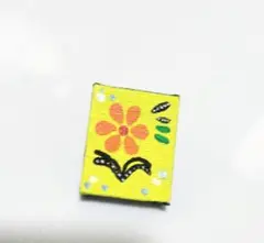 手描き花柄ブローチ