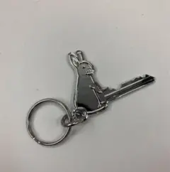FR2 ウサギキーホルダー　銀色