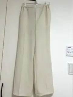 アメリカンホリック　アイボリー　ストレートパンツ