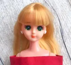 タカラバービー 緑目のフローラ