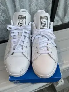 アディダス スタンスミス