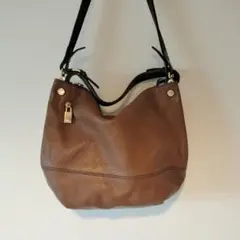 美品✨FURLA モンマルトル　2way ショルダーバッグ　肩がけ　斜めがけ