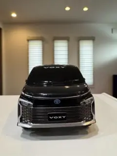 トヨタ Voxy ミニカー 黒
