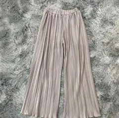 プリーツパンツ ワイドパンツ キレイめ ベージュ　関西ファッション連合