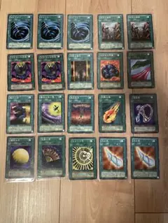 遊戯王　デュエルモンスターズカード　KONAMI