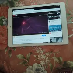 ホワイト iPad 9.7インチ 本体　値下げ可能！