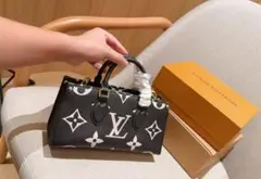 Louis Vuitton モノグラムミニショルダーバッグ