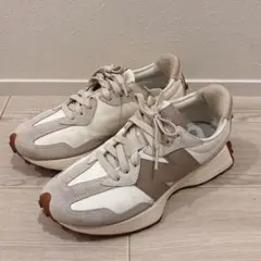 【専用】ニューバランス スニーカーU327LZ 24㎝　ベージュ／ホワイト New Balance U327LZ WHITE/BEIGE 23FW-I（ニューバランス U327LZ
