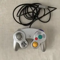 ゲームキューブ シルバーコントローラー