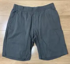 UNIQLOユニクロ　ダークグレー ショートパンツ