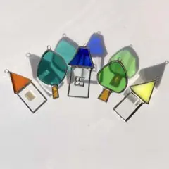 お家と木のオーナメント　パーツ　ステンドグラス　サンキャッチャー　壁飾り