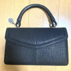 【新品・JRA認定】フォーマルバッグ 黒 シャーク革(ヨシキリザメ)
