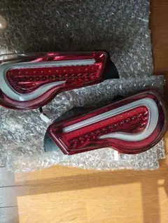 ヴァレンティ JEWEL LEDテールランプ クリア/レッドクローム 86BRZ 補修用・片側のみ】 ヴァレンティ ジュエルLEDテールランプ TRAD