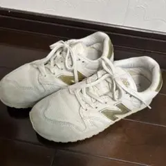ニューバランス　520 ホワイト✖️ゴールド　23センチ