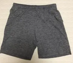 ユニクロ　ショートパンツ サイドポケット付き