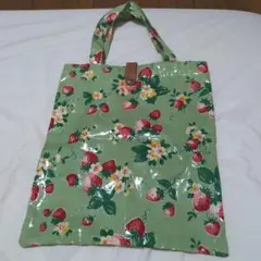イチゴ柄トートバッグ グリーン