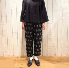 【Tsuharu by Samansa Mos2】 秋の実柄総刺繍パンツ