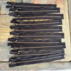 ⑧黒ファスナー×アンティークゴールド20cm×10本
