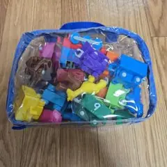 トーマスのカラフル動物と列車の知育玩具セット
