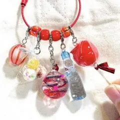 1 お祭りにぎやかジャラジャラキーホルダー　瓶ラムネとどんぐり飴