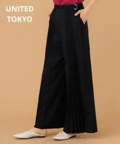 美品♡UNITED TOKYO ダブルプリーツワイドパンツ　フレア　ブラック　黒