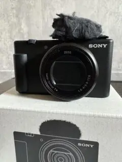 【中古美品】SONY ZV1-M2 画面保護フィルム付き デジタルカメラ Amazon | SONY(ソニー) 【ZV-1M2 と 保護フィルム セット
