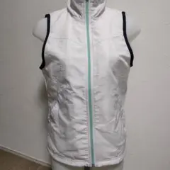 ★美品★ルコックスポルティフ　ホワイト ジッパーベスト 鶏刺繍