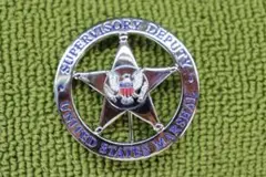 US MARSHAL USマーシャル バッジ 丸型曲面 革製ホルダー レプリカ Amazon.co.jp: ポリスバッジ U.S.マーシャル 連邦保安官